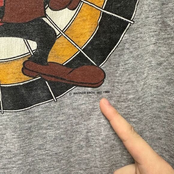 Vintage 1989 Taz‎ Looney Tunes "More Darts" Single Stitched Shirt - Picture 3 of 6